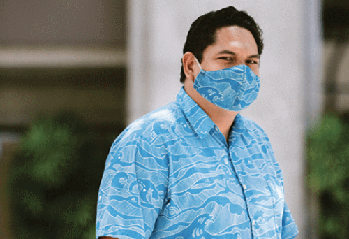 Man wearing a mask